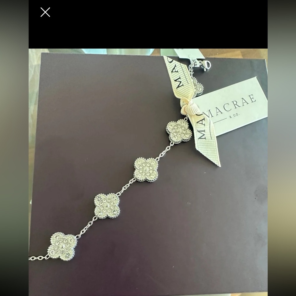 NWT Reversible Macrae Four Clover Bracelet